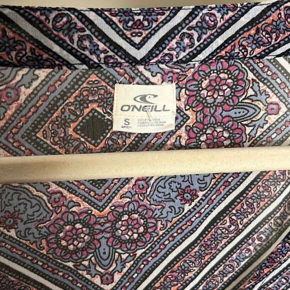 O’Neill Swimsuit Coverup - Picture 3 of 4